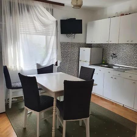 Apartment And Jasminka