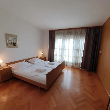 Apartament And Jasminka *