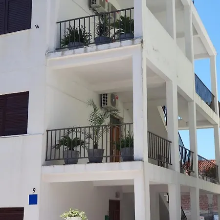 And Jasminka Apartment *