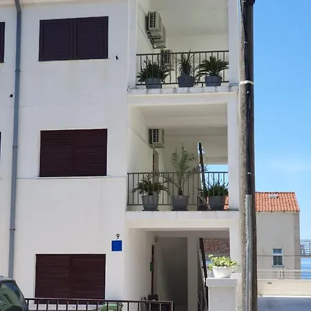 And Jasminka Apartment *